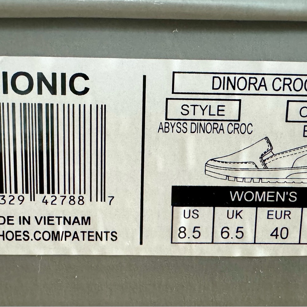 Euc Vionic Snake-Print, Snake-Embossed Slip-On Sn… - image 4